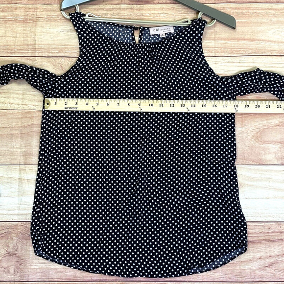 Philosophy Polka Dot Cold Shoulder Top Size Small Black &‎ White Long sleeve - Picture 4 of 7